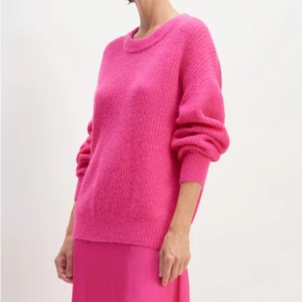 Everlane cocoon crew alpaca pink sweater